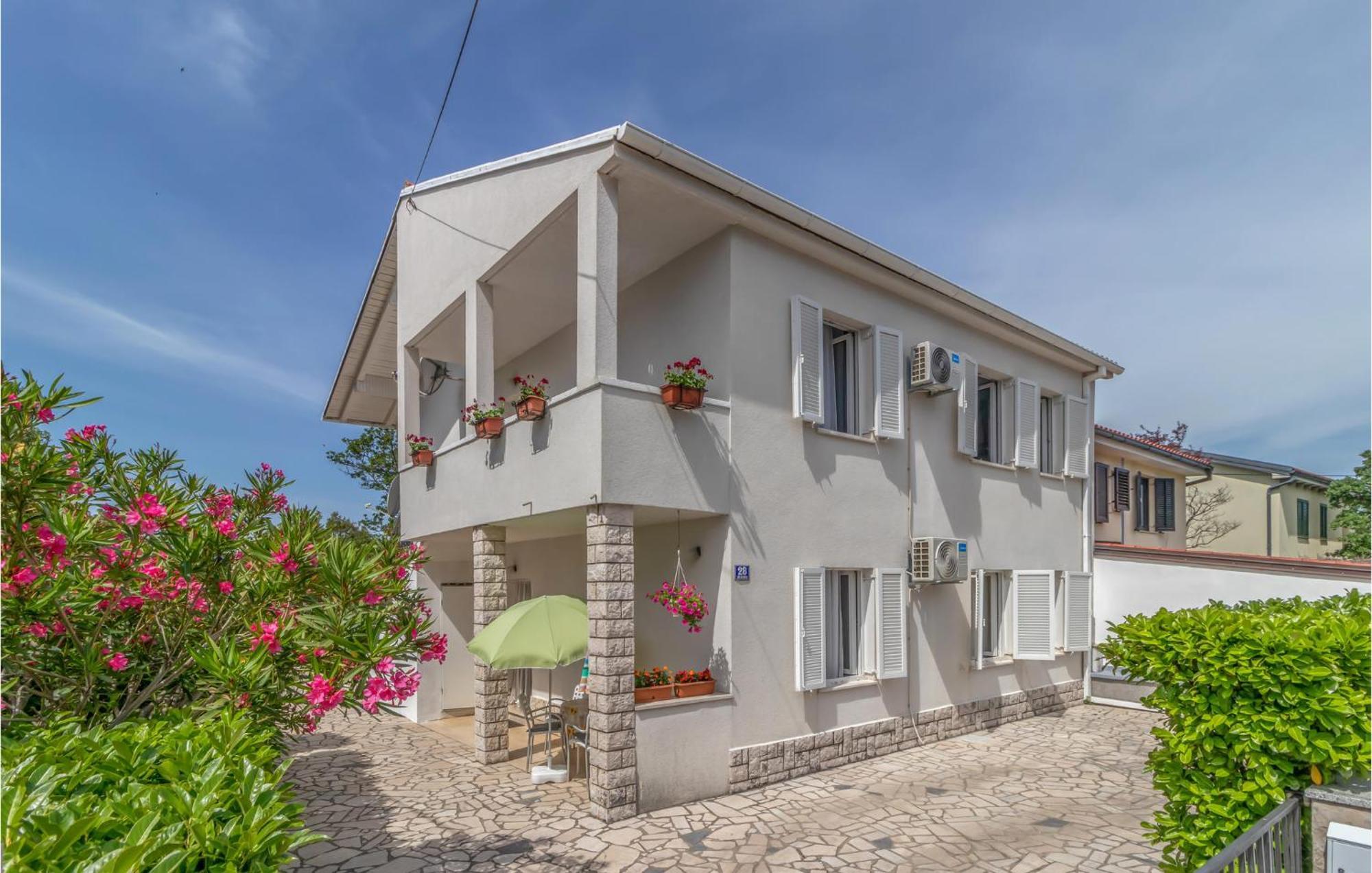 Nice Apartment In Jadranovo With Wifi 외부 사진