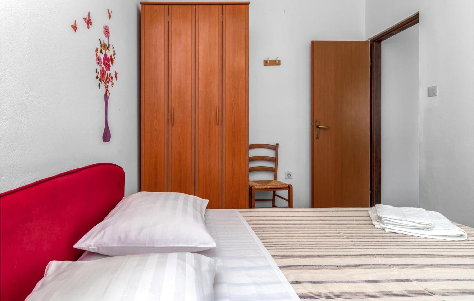 Nice Apartment In Jadranovo With Wifi 외부 사진