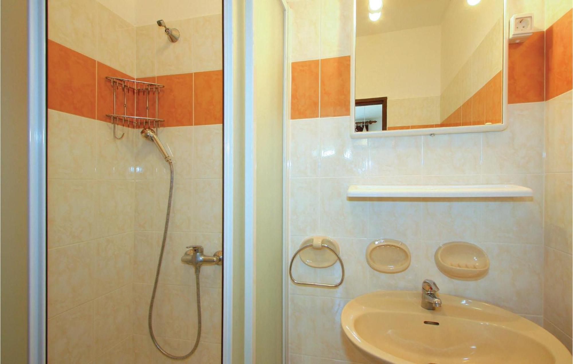 Nice Apartment In Jadranovo With Wifi 외부 사진
