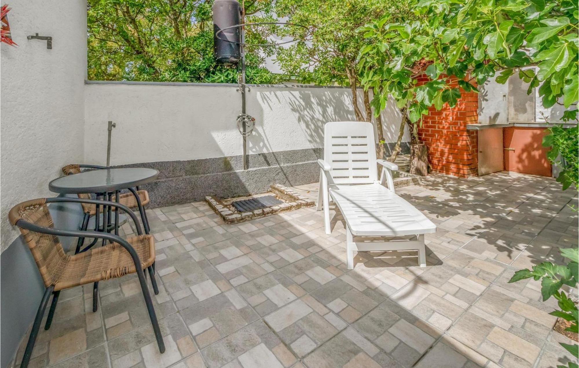 Nice Apartment In Jadranovo With Wifi 외부 사진